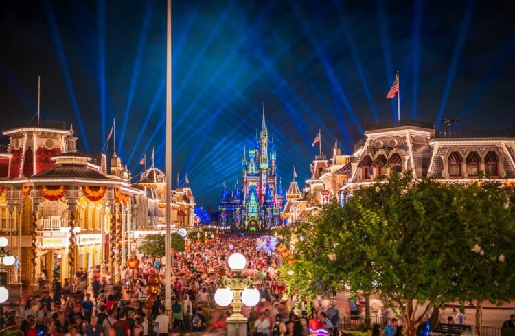 Prime Crowds & Wait Instances Caution: Worst Week of Iciness 2025 Coming to Disney International!