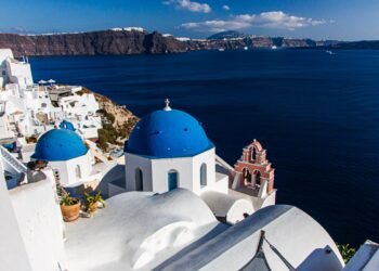 10 Issues You Will have to Devour in Santorini