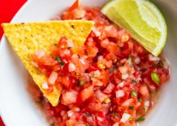 This Selfmade Salsa Is Means Higher than Jarred Salsa!