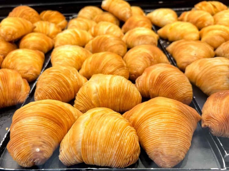 Those Italian Pastries Are Inconceivable to Face up to