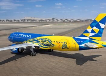 Chennai Tremendous Kings welcomes Etihad Airlines to the entrance of jersey