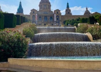 22 Well-known Landmarks in Barcelona