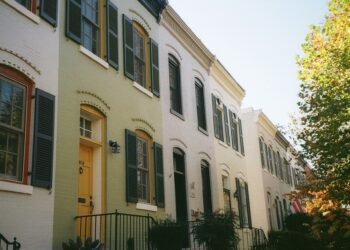 Will have to You Make a selection a Townhouse or Rental? A Information to Your Subsequent House