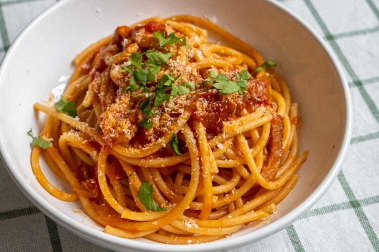 Amatriciana: Flavorful Roman Pasta