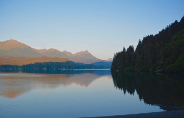 Fishing in Alaska – Go back and forth Dudes