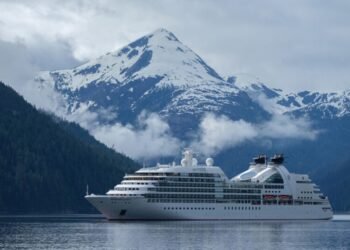 Discover Alaska’s Desert with Seabourn’s Elite Expedition Crew