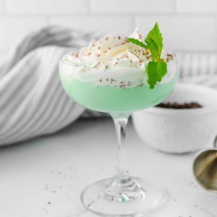 Grasshopper Cocktail – Meals Amusing & Remote Puts