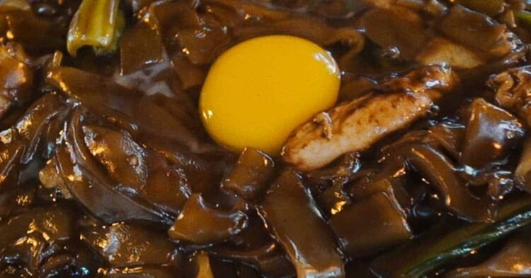 17 Maximum In style Dishes and The place to Consume them