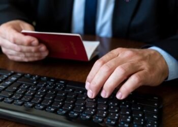 UK Commute: Ecu Vacationers Want ETA