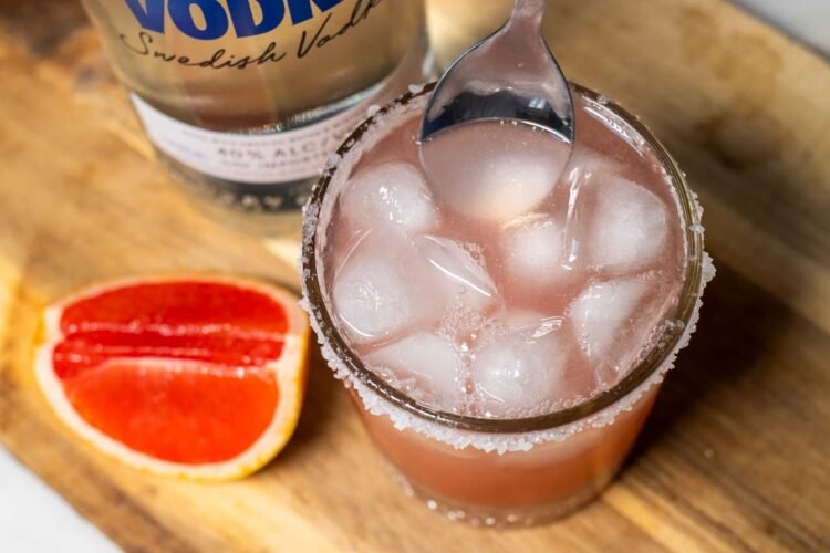 Salty Canine Cocktail – Superb for Summertime Sipping