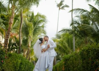 Goals within the Distance: Why Vacation spot Weddings Are So Well-liked (And The right way to Make Yours Even Extra Significant)