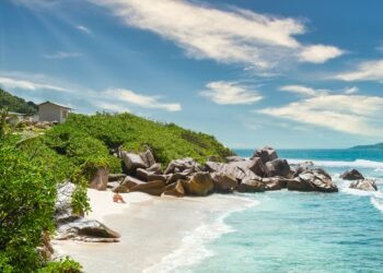 Making plans a Circle of relatives Yacht Constitution Holiday in Seychelles