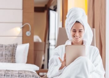 Resort Verbal exchange Community acquires Crave Interactive