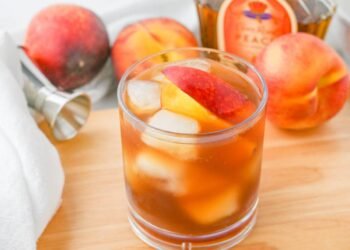 Crown Royal Peach Tea Cocktail