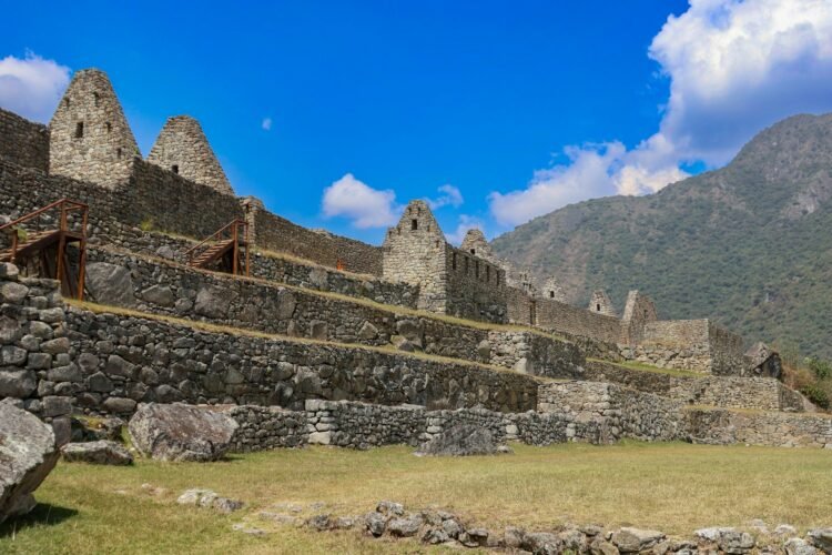 Can You Do Measured Surveys in Global Heritage Websites?