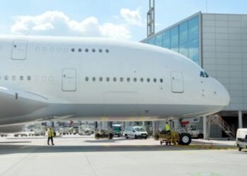 Aviation Trade in China Invests in Airbus
