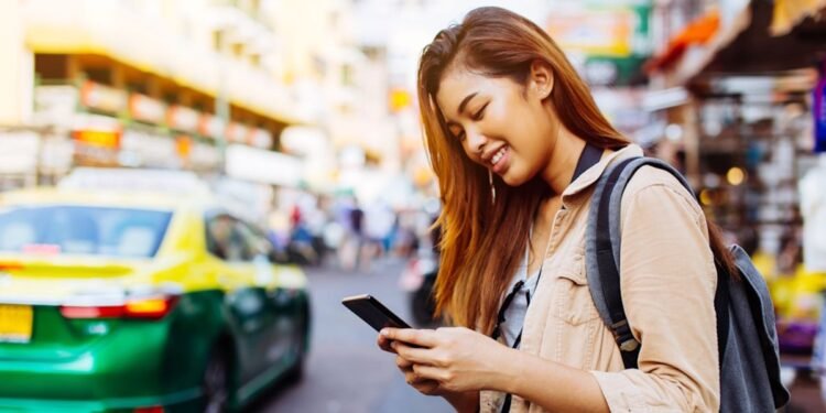 Shuttle eSIM supplier Kolet draws funding from Expedia, Apple vets