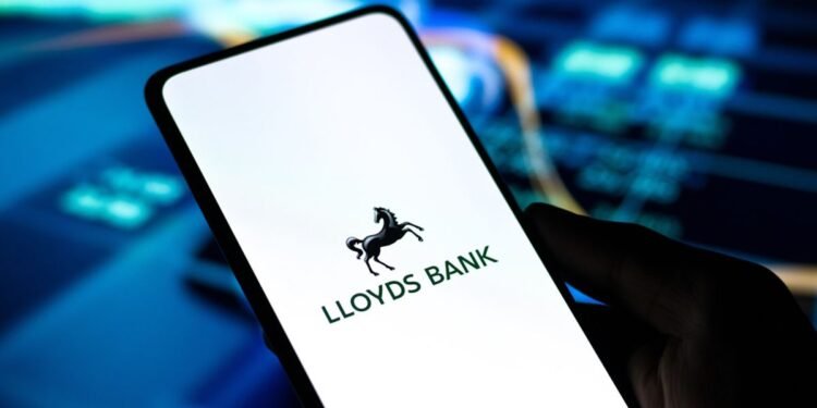 Hopper companions with Lloyds to release go back and forth reserving portal