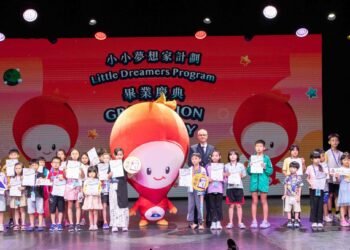 StarCruises and Tung Wah Crew of Hospitals host a charity voyage on Big name Voyager