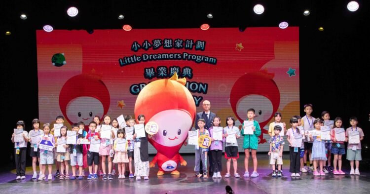 StarCruises and Tung Wah Crew of Hospitals host a charity voyage on Big name Voyager