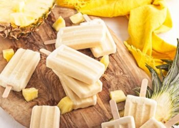 How one can Make Pineapple Popsicles