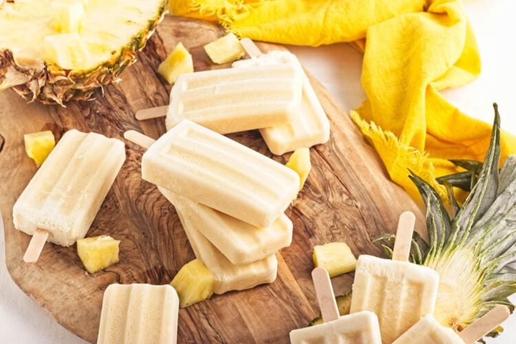 How one can Make Pineapple Popsicles