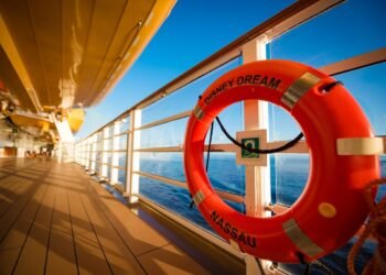 Sheriff Rebuts Rumors of Disney Cruise Rescue of Father Leaping Overboard to Save Daughter