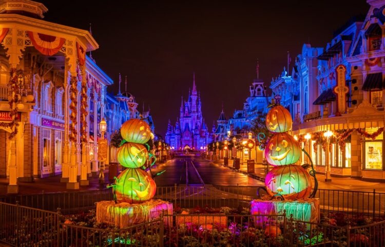 Information to Halloween 2025 at Disney International