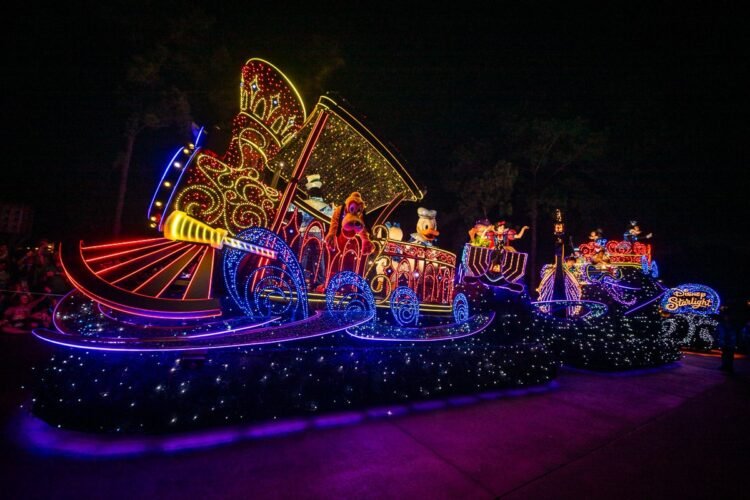 Footage & Evaluation: Starlight Evening Parade is “Previous Disney Global” in Best possible Imaginable Means.