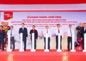 Vietjet breaks flooring for its plane repairs centre in Lengthy Thanh