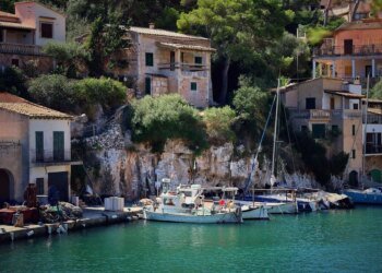 Touring Thru Spain? Keep On-line With out a Native SIM The use of eSIM