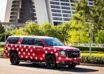 Disney Global Expands Minnie Van Airport Provider