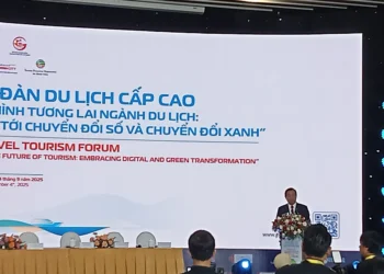 Vietnam’s Deputy Top Minister stocks insights to develop nation’s tourism sector