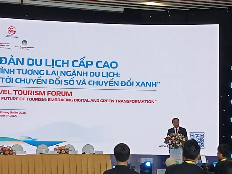 Vietnam’s Deputy Top Minister stocks insights to develop nation’s tourism sector