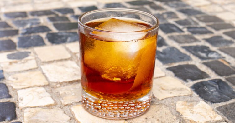 The Amália: Portuguese Negroni Variation