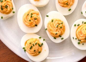 Simple Deviled Eggs Recipe