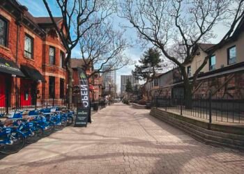 21 Easiest Issues to Do in Hamilton, Ontario (for 2025)