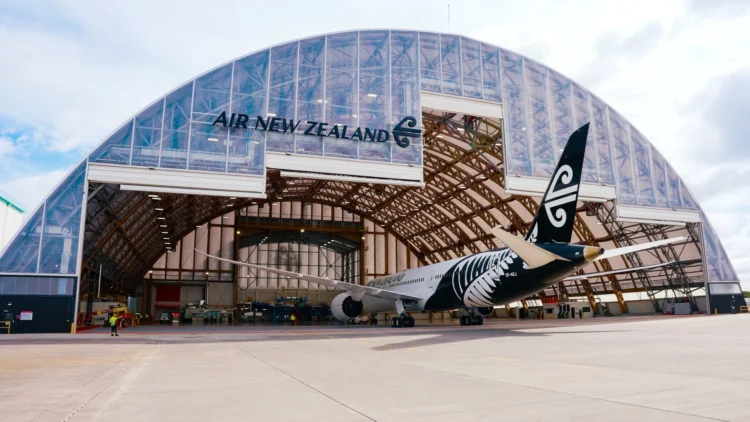 Air New Zealand unveils Hangar 4
