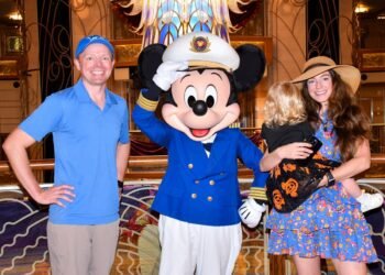 Stackable New Overdue 2025 Disney Cruise Line Visa Cardholder Cut price