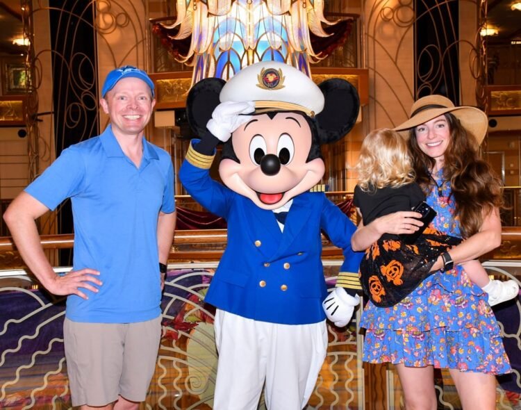 Stackable New Overdue 2025 Disney Cruise Line Visa Cardholder Cut price