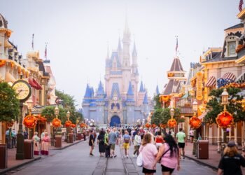 4 Price ticket Offers Finishing at Disney Global, Indicators of New Cut price Wave for Christmas 2025?