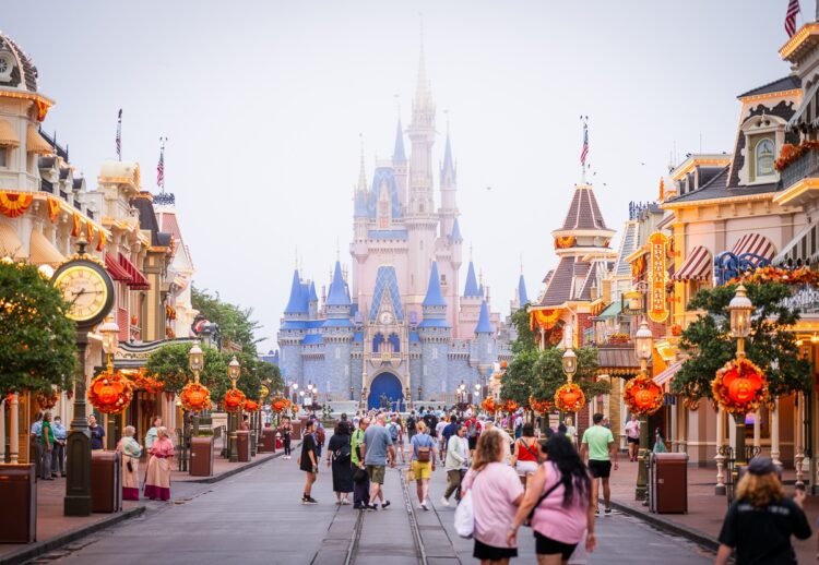 4 Price ticket Offers Finishing at Disney Global, Indicators of New Cut price Wave for Christmas 2025?