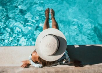 Attractiveness Secrets and techniques of Common Flyers