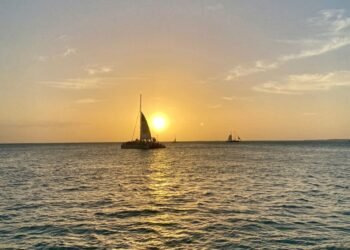 15 Issues to Do in Key West for {Couples}