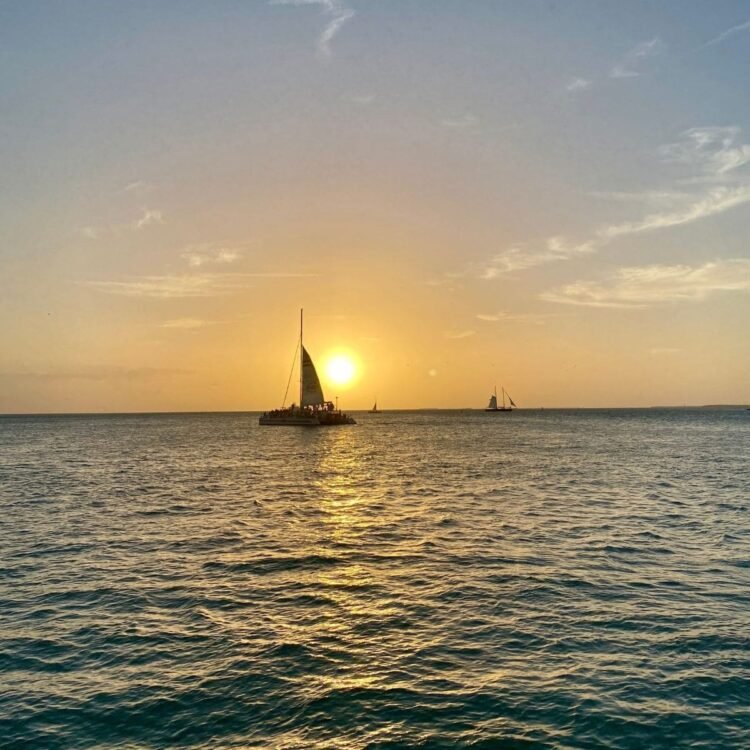15 Issues to Do in Key West for {Couples}