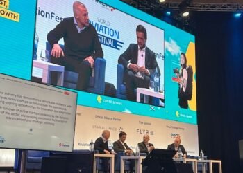 Aviation leaders on retailing growth, AI use instances