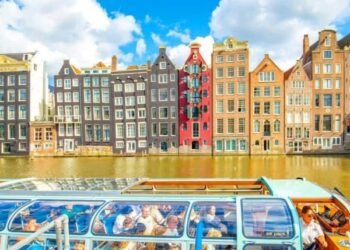 Dutch Tourism Requires Revision of VAT Building up