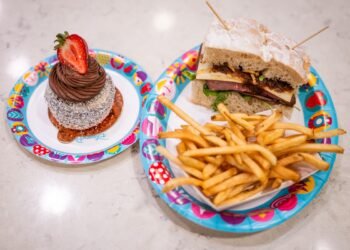 Evaluate: Best-Tier Eating place for Magic Kingdom Day or Overdue Night time Eating