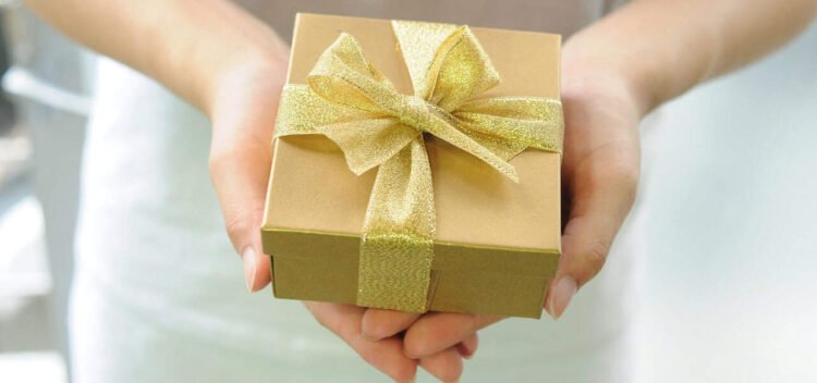 The Easiest Items for Vacationers 2025-2026 (45+ Nice Reward Concepts)