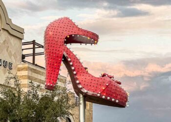 Uncover Las Vegas’ Hippest Group